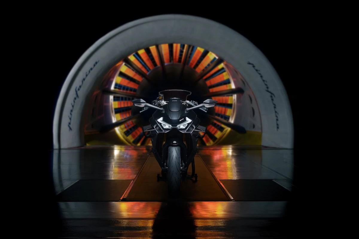 CFMoto 750SR-S vista frontale in galleria del vento Pininfarina.