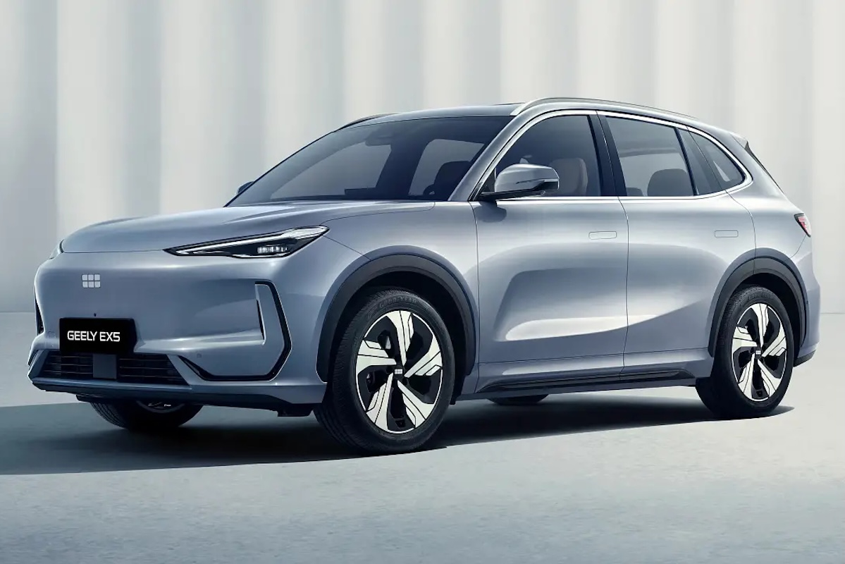 Geely EX5 vista frontale laterale