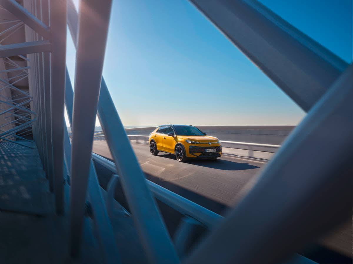 Nuova Volkswagen T-Roc 2025