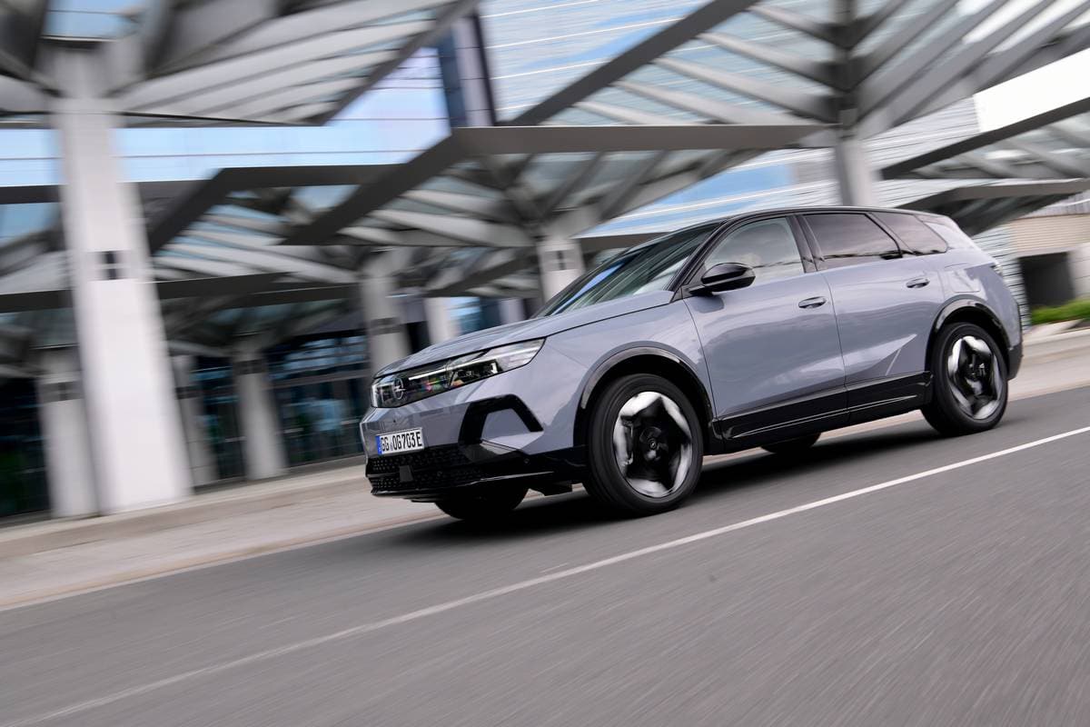 Scheda tecnica Opel Grandland Electric AWD