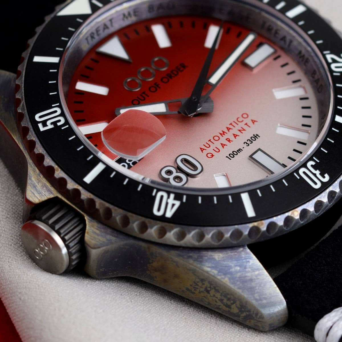 Il quadrante del nuovo Out of Order Merah Putih