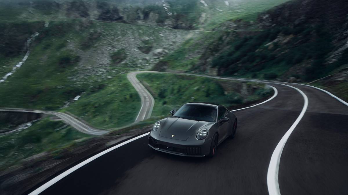 Porsche 911 Carrera 4 GTS Tribute to Transfăgărășan