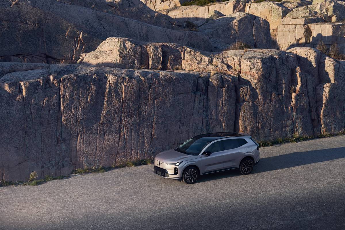 Scheda tecnica della nuova Volvo XC70 Plug-in Hybrid