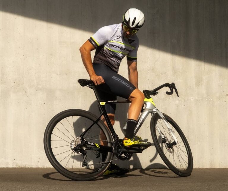 La velocità su due ruote: le bici esclusive di Andrea Iannone con Bottecchia