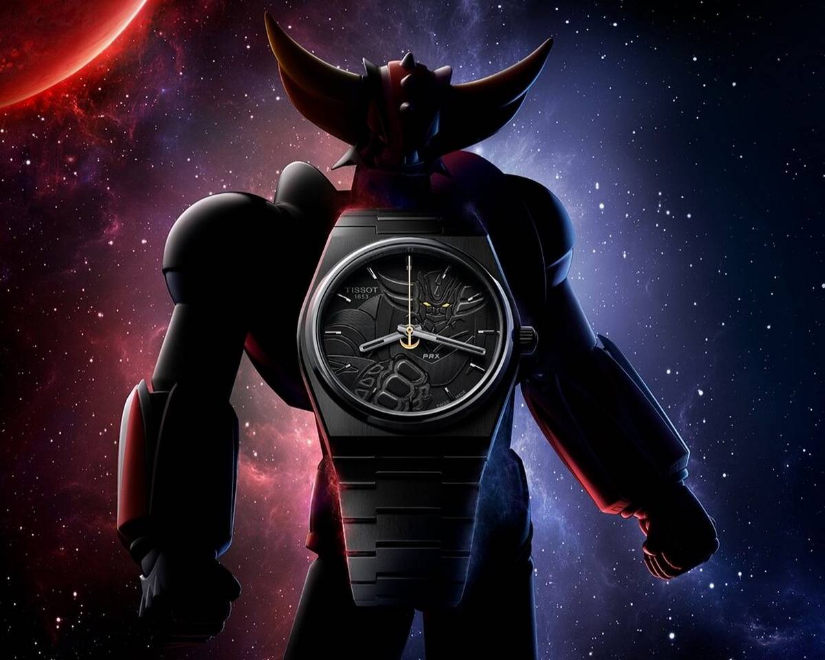 Orologio Tissot PRX con design futuristico e dettagli ispirati a un personaggio potente, sfondo spaziale con stelle e pianeti, stile innovativo e tecnologia avanzata.