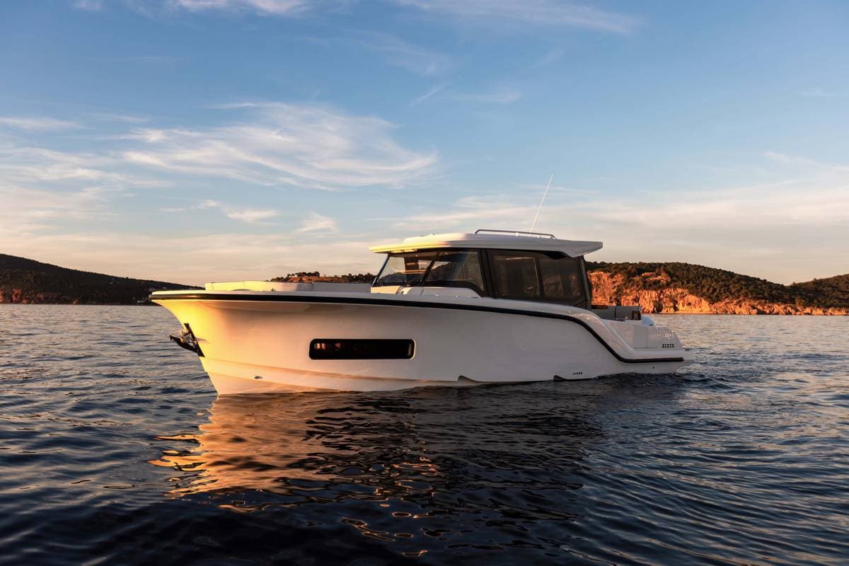 Aiata Fort Lauderdale International Boat Show 2025 Wayfinder 38 Cabin