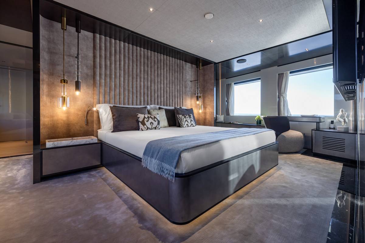 Columbus Crossover 42 Big Naan suite armatoriale