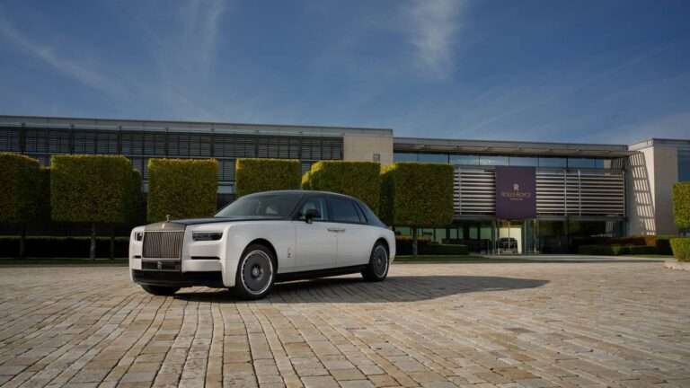 Rolls-Royce Phantom Centenary: l’omaggio ai 100 anni