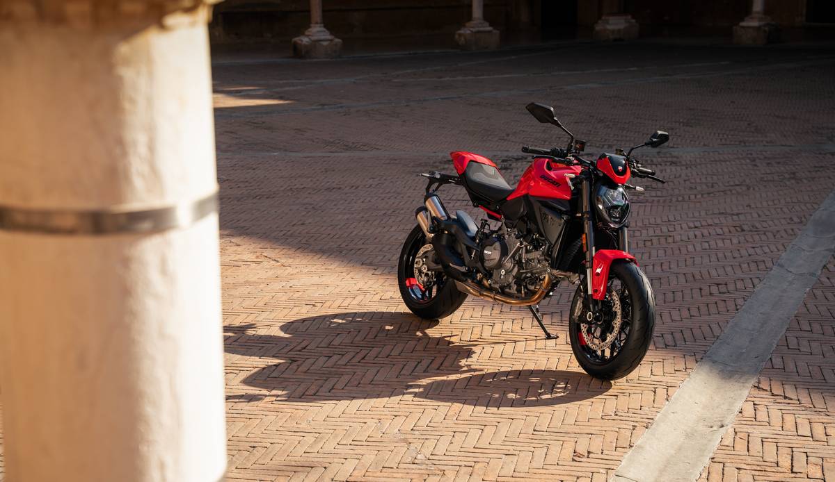 Ducati Monster 2026 motore