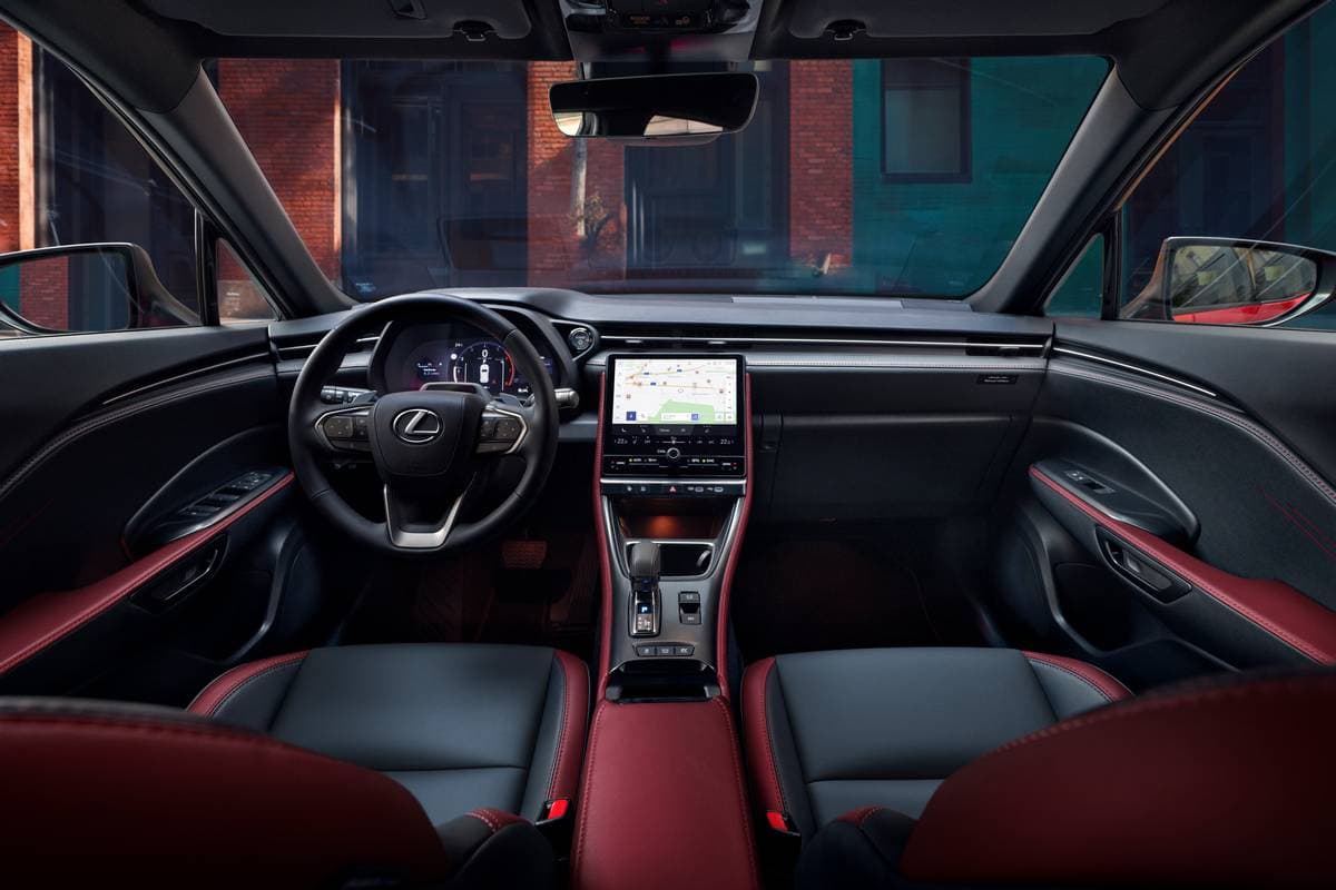 Lexus LBX Vibrant Edition interni