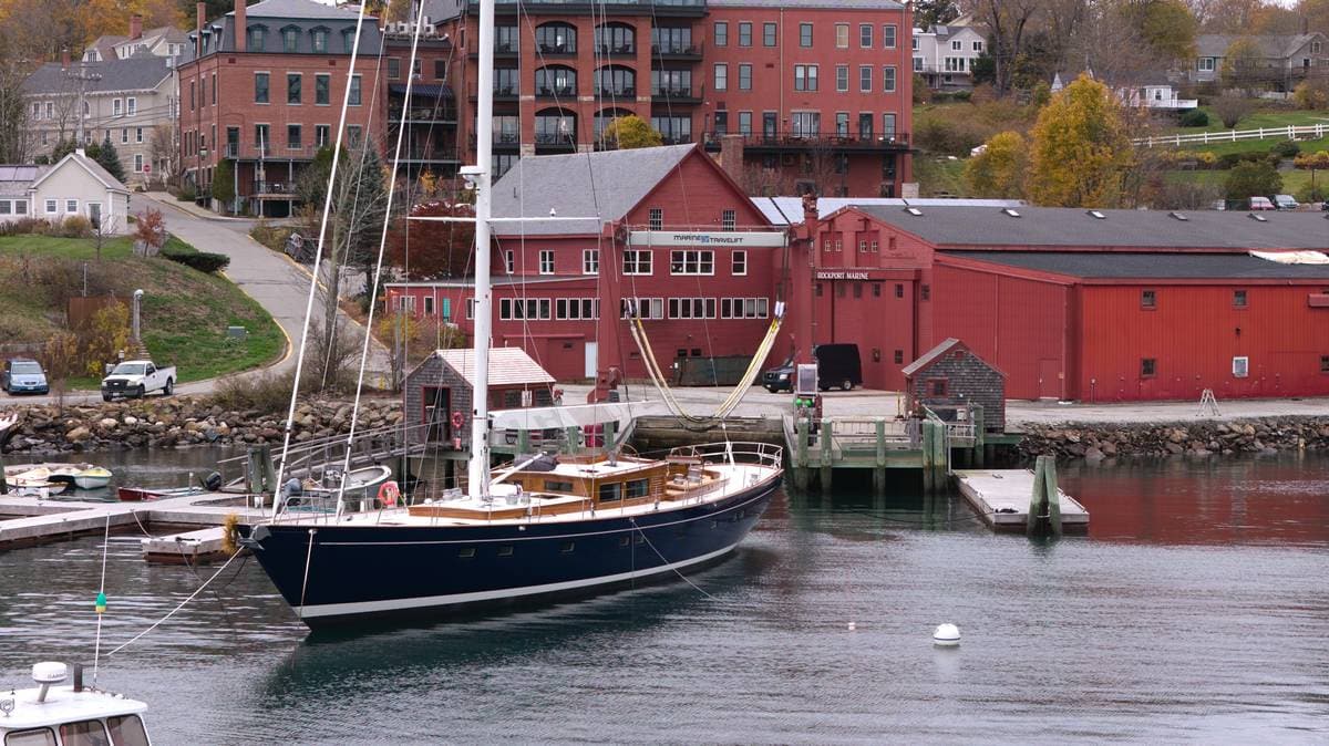 Rockport Marine Ouzel 95