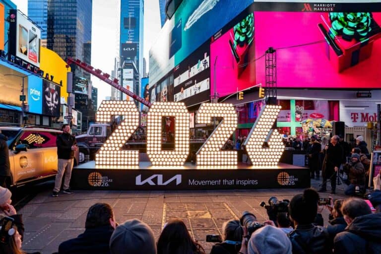 Times Square, l’ultimo minuto dell’anno con Kia, la diretta streaming su Quotidiano Motori