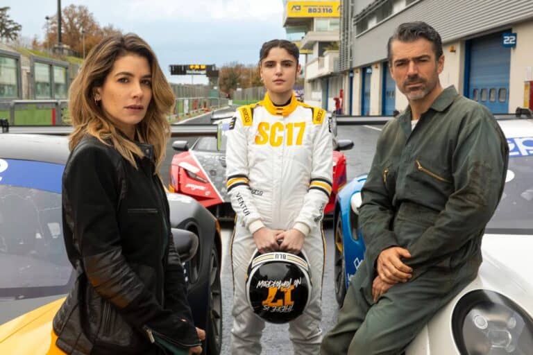 Motorvalley: la nuova serie Netflix tra motori, rivalità e seconde occasioni