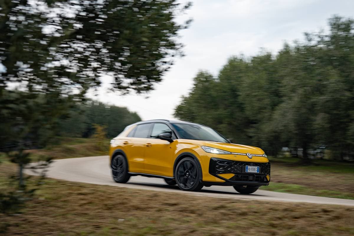 Volkswagen T-Roc 2026 motorizzazioni