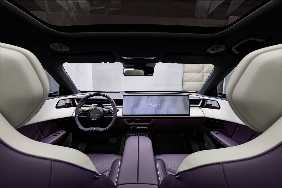 Mazda CX-6e interni