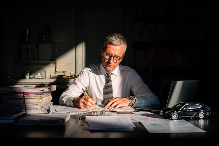 Guida 2026 al confronto tra finanziamento e leasing auto. Quale conviene davvero? Analisi e costi a confronto