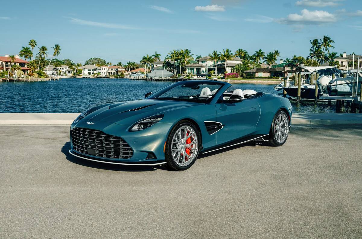 Aston Martin Vanquish Volante Wave Edition
