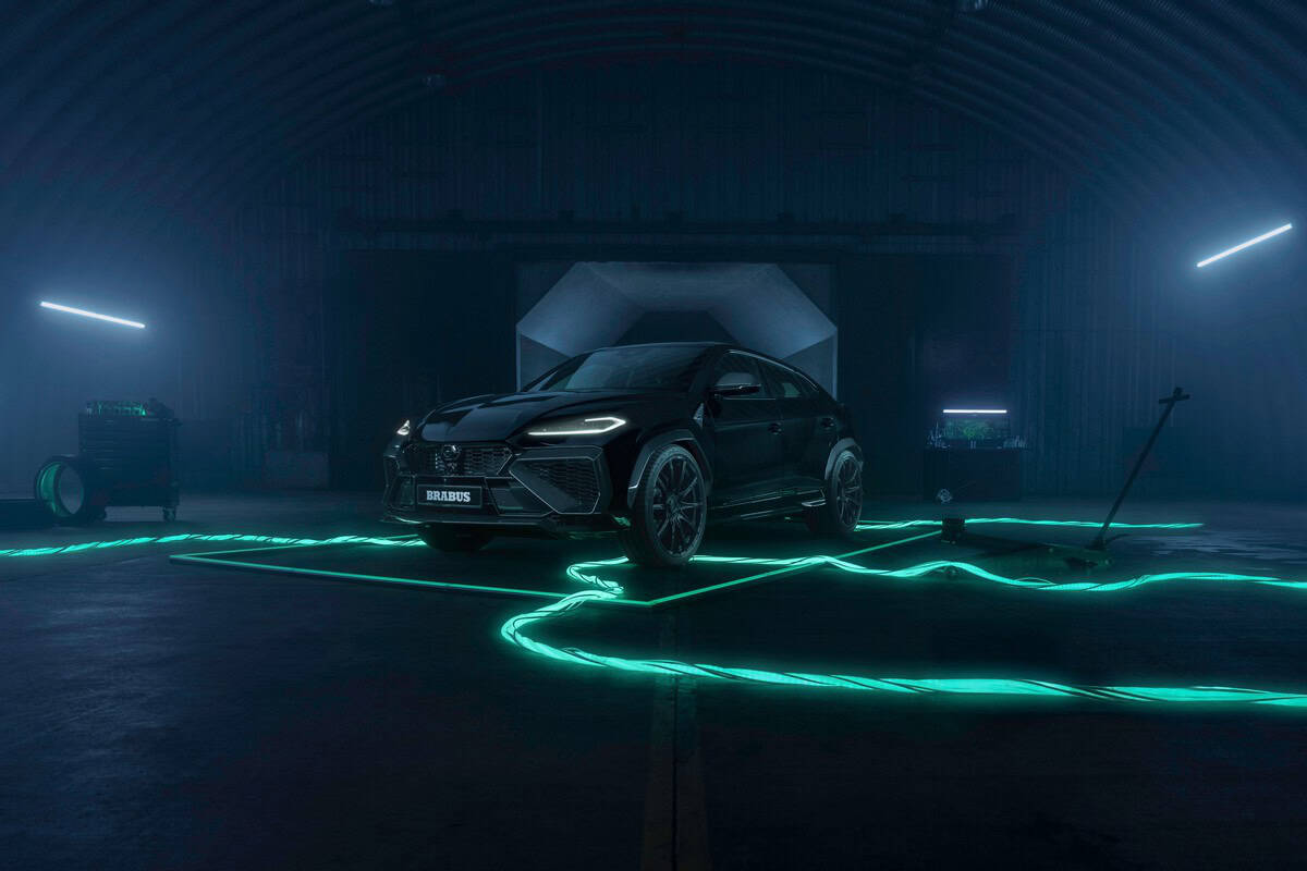 La nuova Brabus 900 Urus SE Superblack