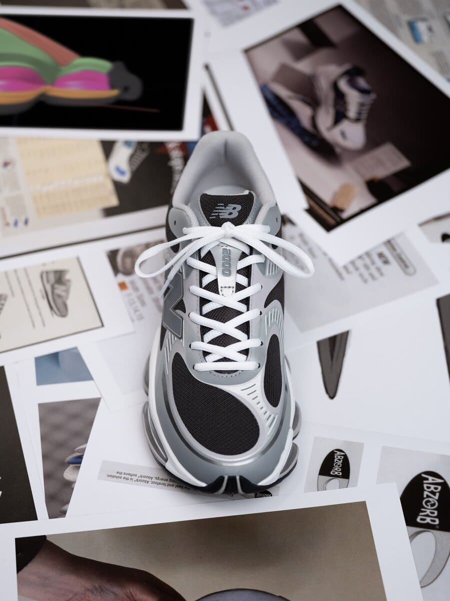 La nuova sneaker New Balance ABZORB 2000