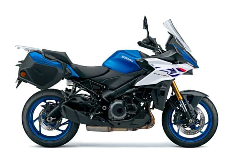 Suzuki GSX-S1000GX: una crossover che parla due linguaggi