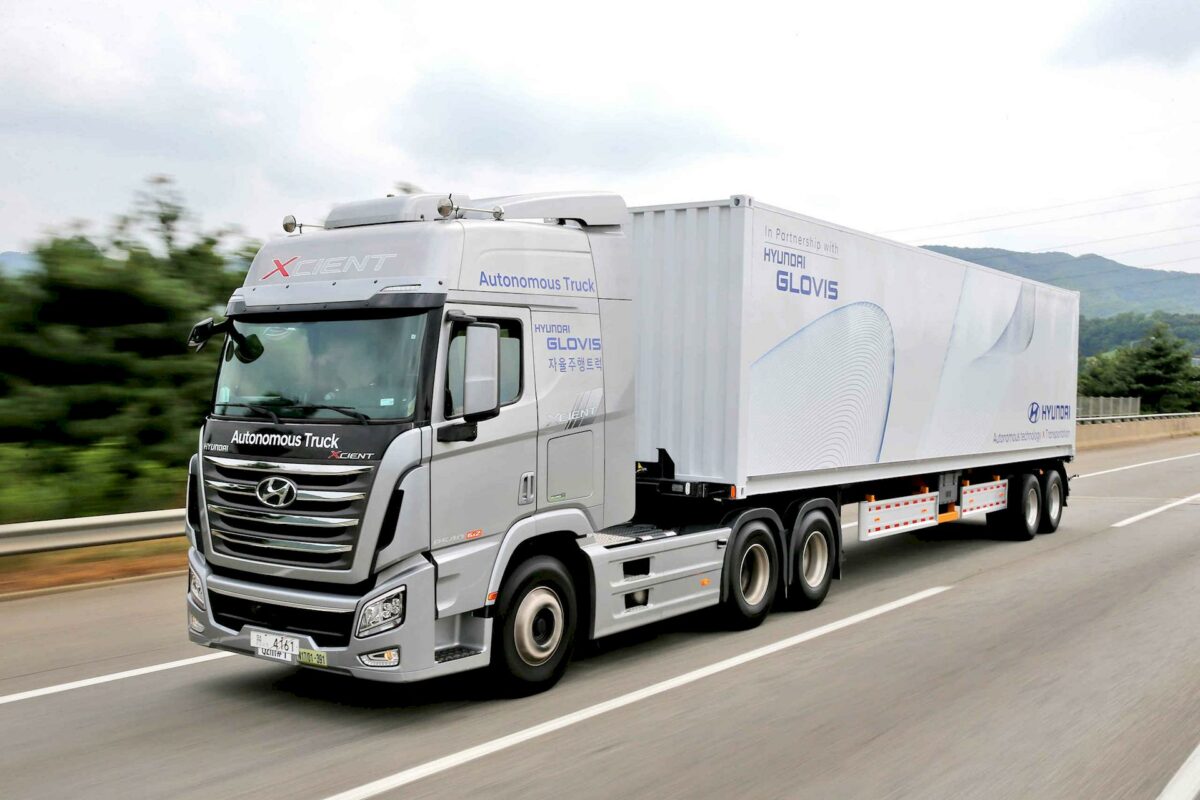 Hyundai Xcient a guida autonoma