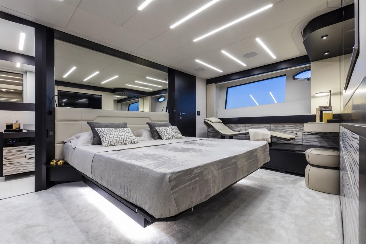 Nuovo Pershing 8X