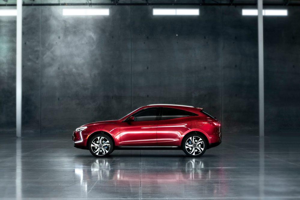 Seres SF5 by SF Motors