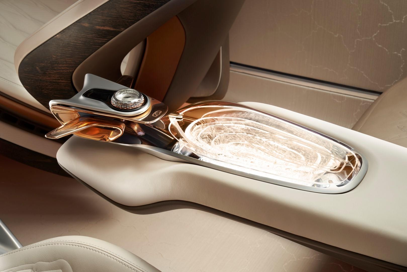 Nuova Bentley EXP 100 GT