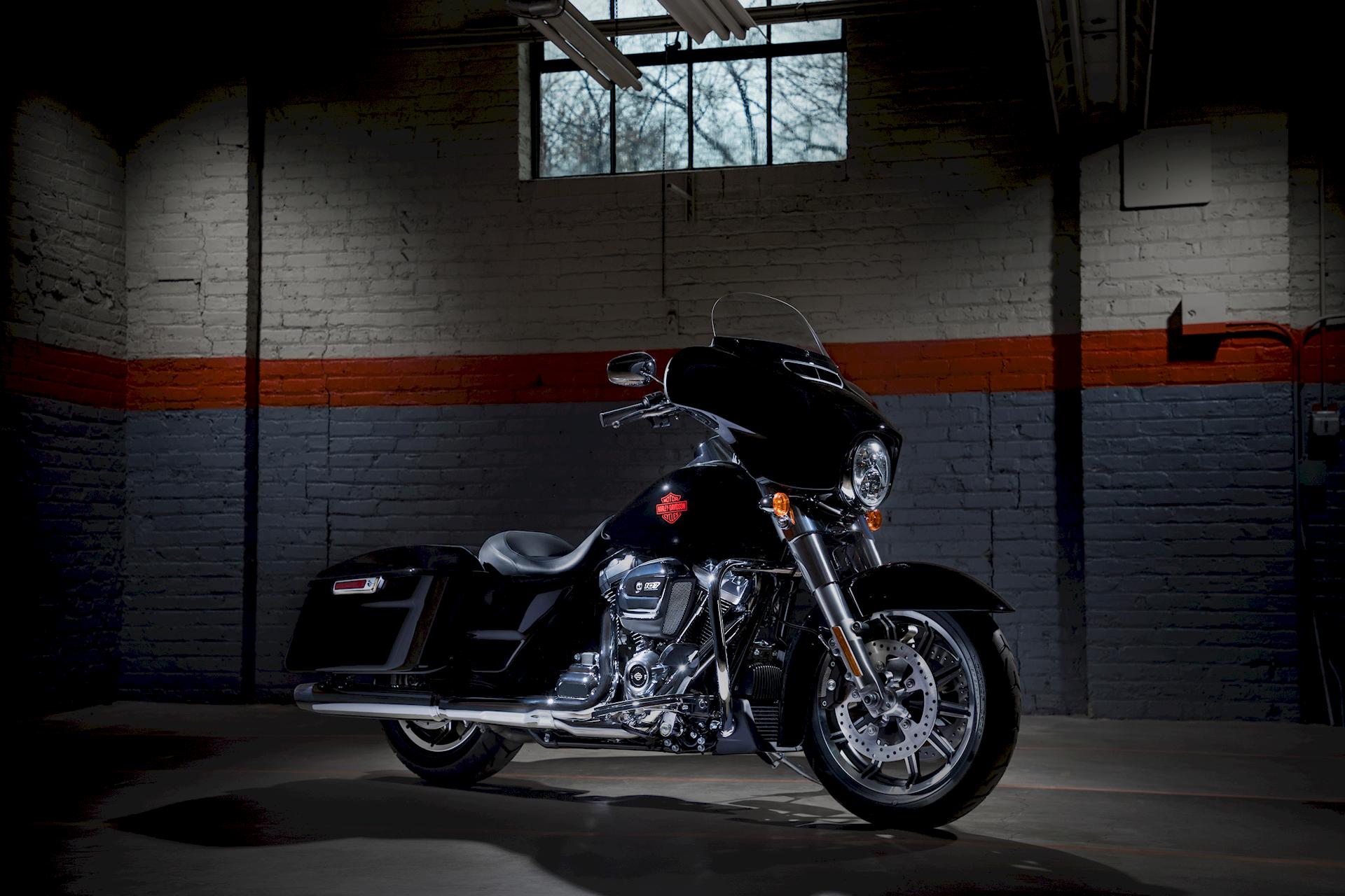 Harley-Davidson FLHT Electra Glide Standard