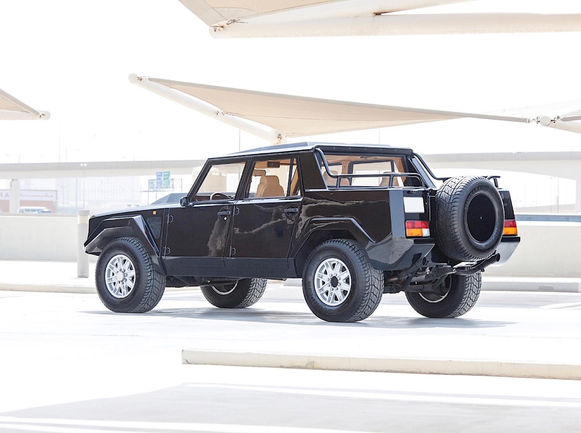 Lamborghini LM002