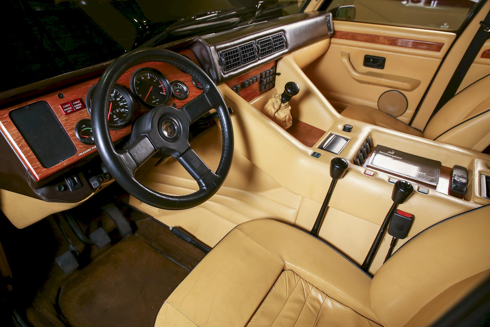 Lamborghini LM002