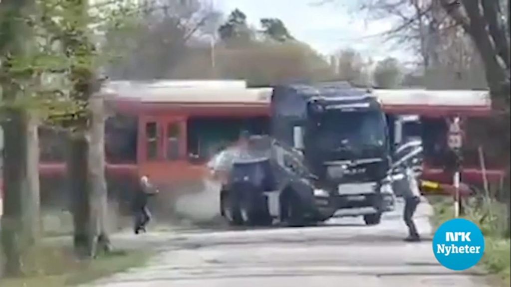 Camionista-idiota-fa-deragliare-un-treno