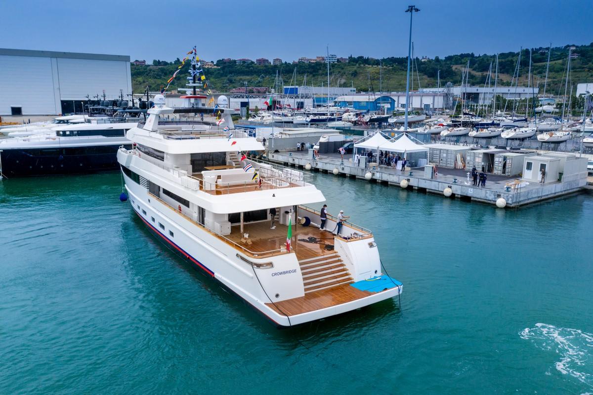 Cantiere delle Marche Crowbridge