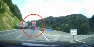 camion sorpasso