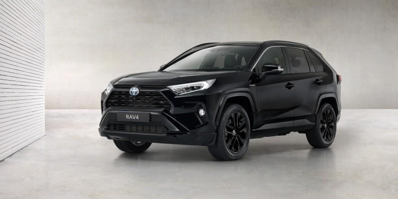 Nuovo Toyota RAV4 Hybrid Black Edition
