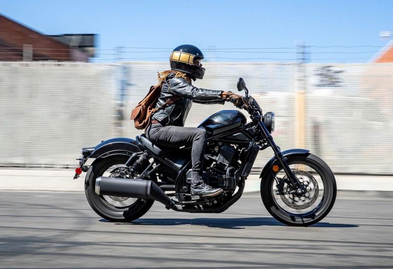 Honda CMX1100 REBEL DCT: caratteristiche e informazioni sulla bobber facile da guidare