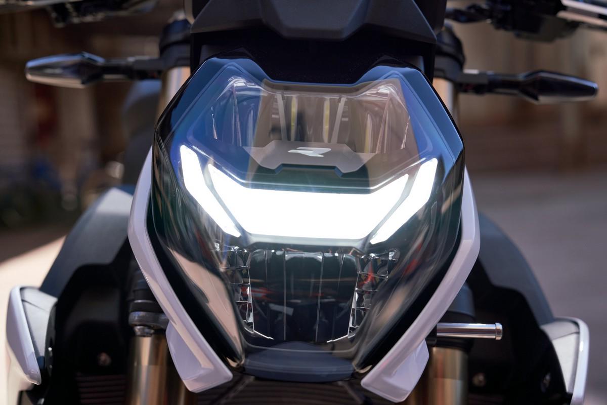 Nuova BMW S 1000 R