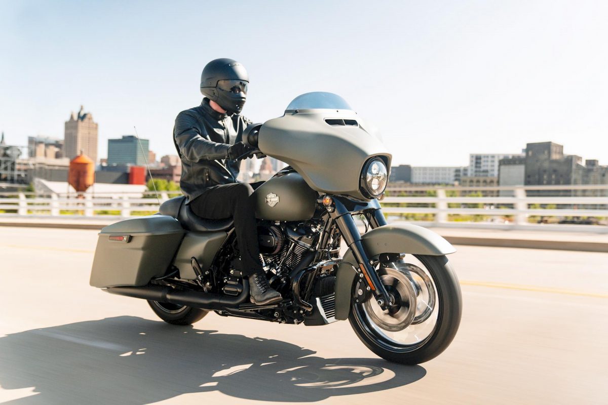 FLHXS Harley-Davidson Street Glide Special