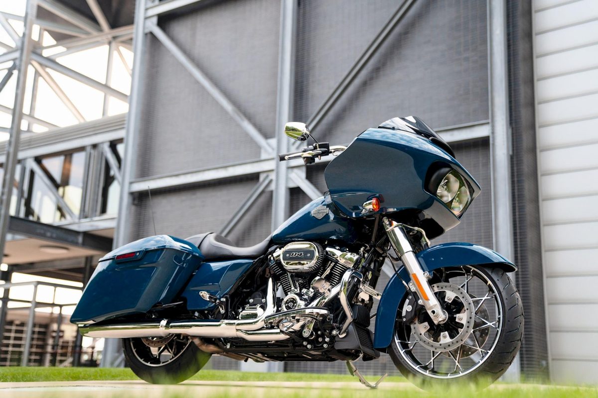 FLTRXS Harley-Davidson Road Glide Special