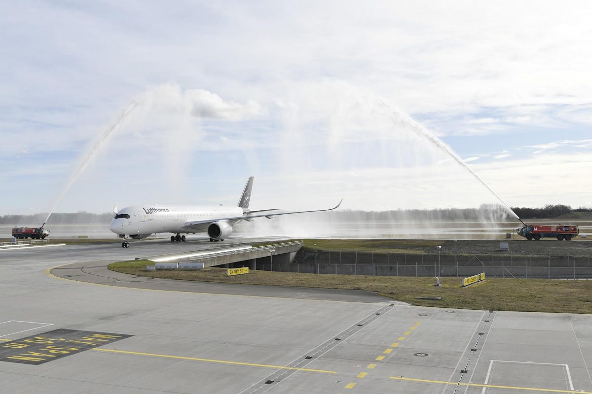 Lutfhansa Airbus A350 Falkland
