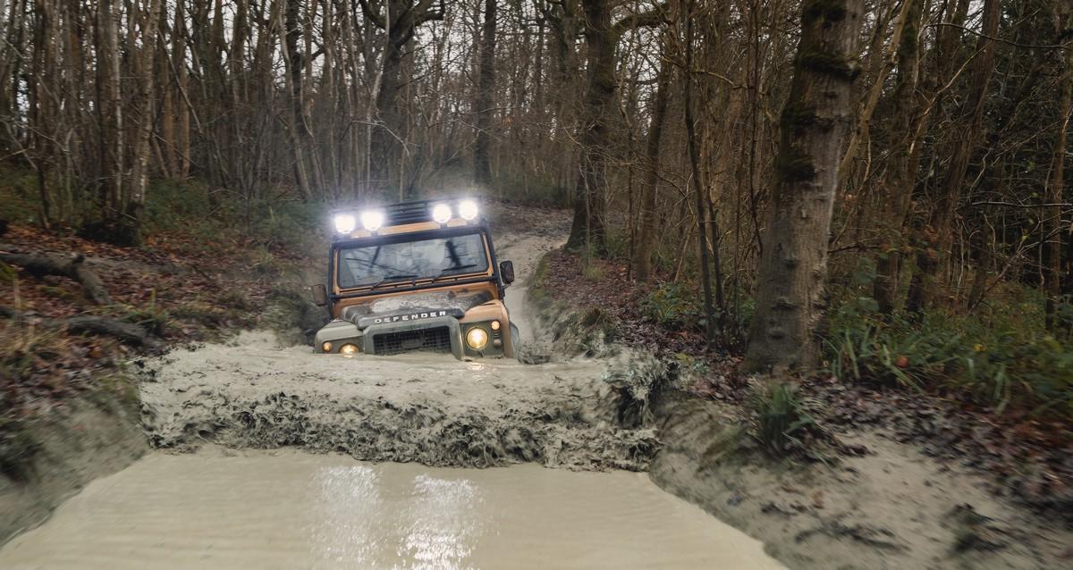 Land Rover Defender Works V8 Trophy
