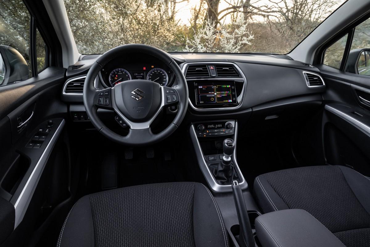 Suzuki S-Cross Hybrid 2021
