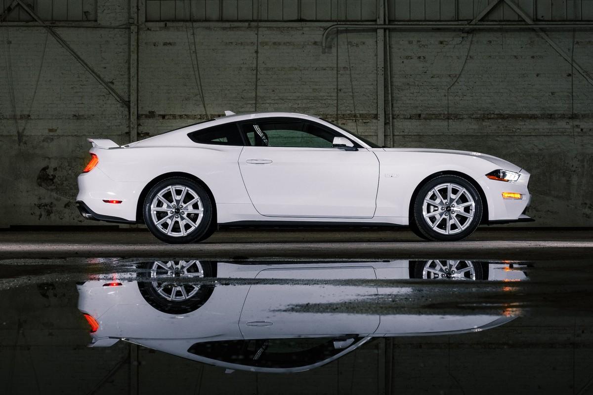 Ford Mustang Ice White Edition 2022