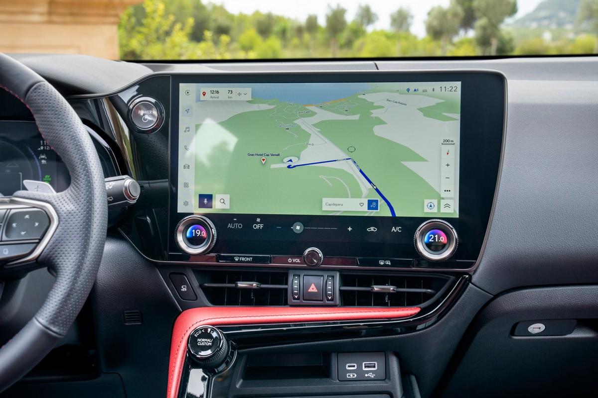 Nuova Lexus NX