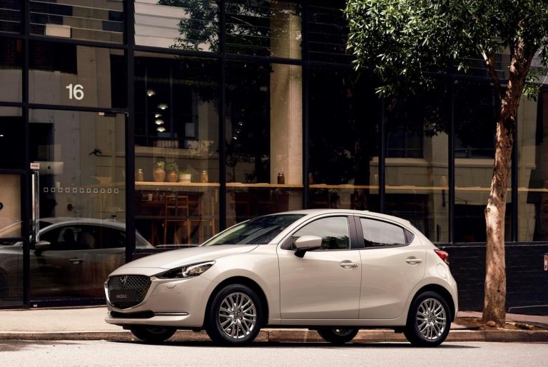 Mazda2 2022