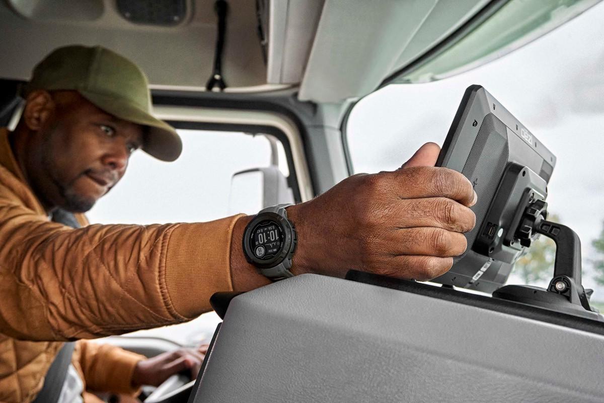 Garmin Instinct 2 dēzl Edition