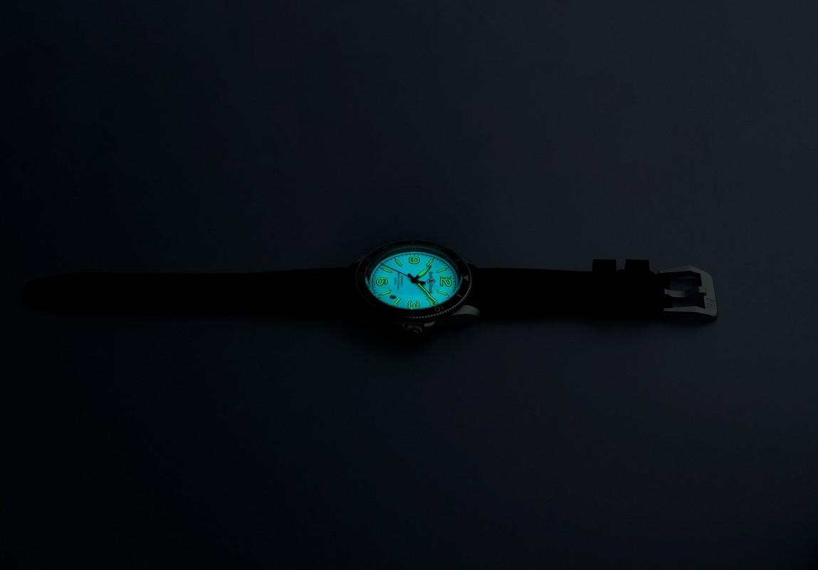 Bell & Ross BR V2-92 Full Lum 2022