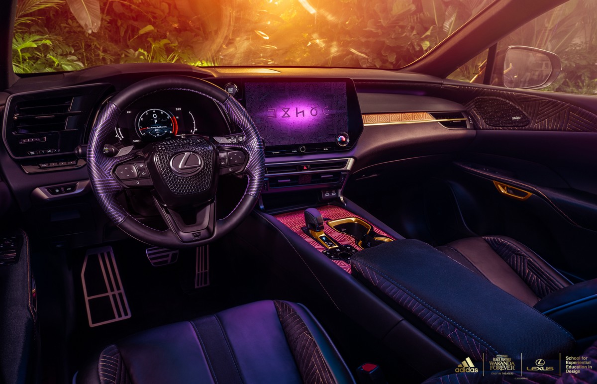 Lexus RX Black Panther Wakanda Forever