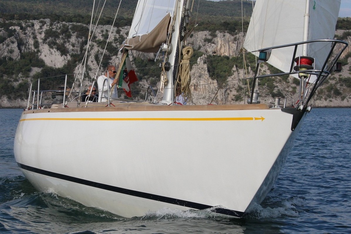 Yacht a vela Yara