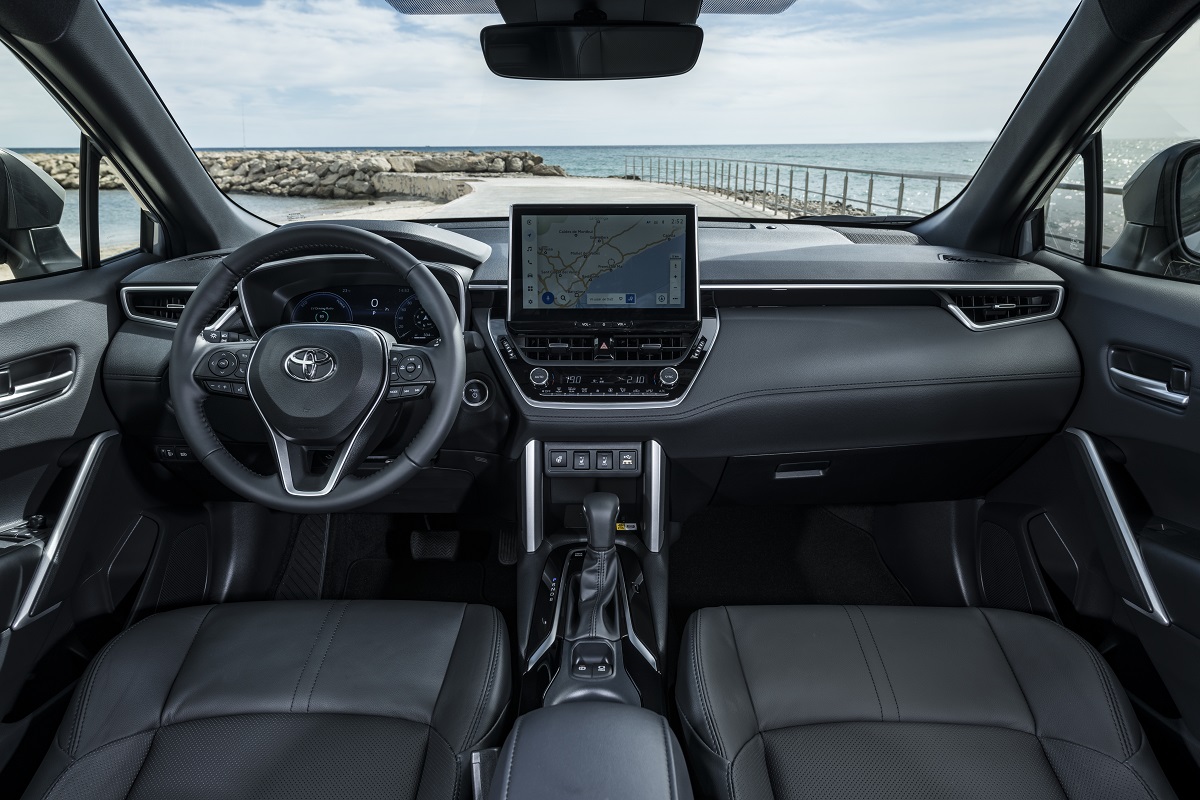 Interni Toyota Corolla Cross 2023